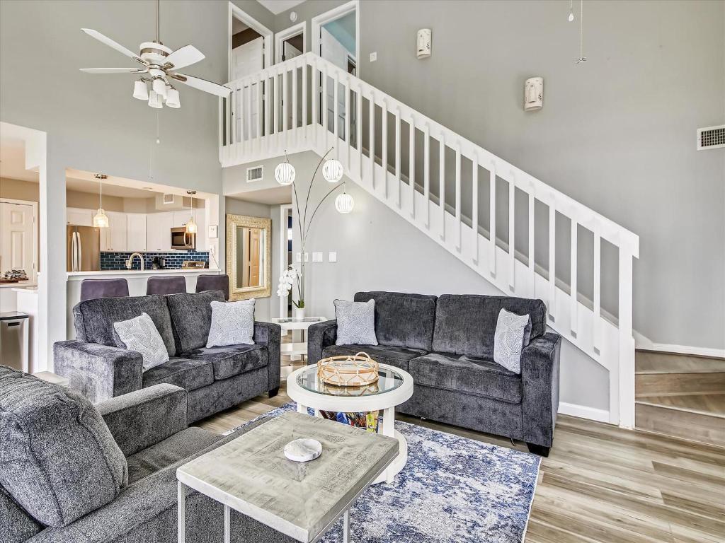 Dat View Tho in Galveston, United States