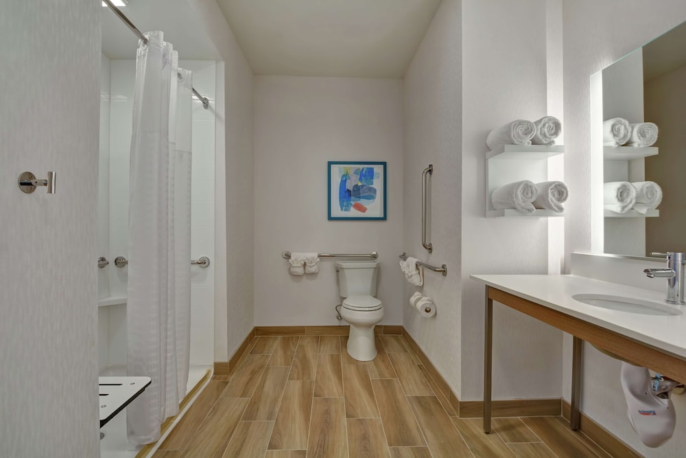 Hampton Inn Chula Vista Eastlake - photo 14