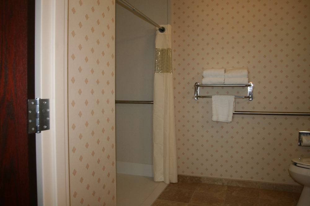 Hampton Inn & Suites Cleveland Mentor - photo 26