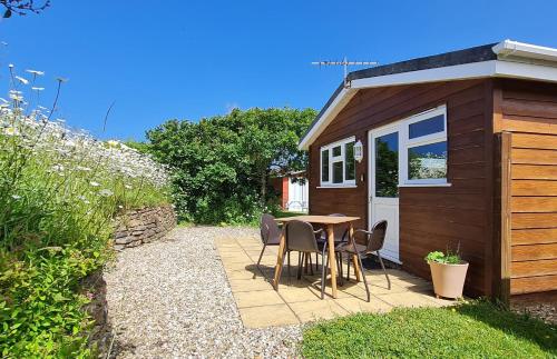 Little Oaks Chalet St. Merryn Padstow — 4-Star Luxury Hotel in Padstow, United Kingdom