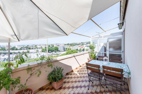 GuestHost Central Station Terrace Apartment near the sea — 4-Star Luxury Hotel in Pescara, Italy