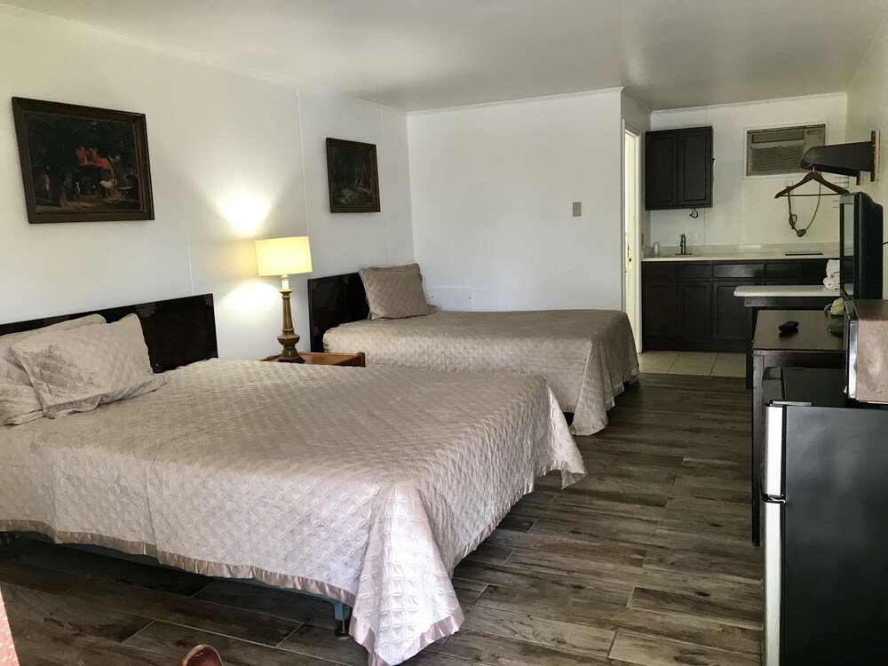 Sunset Valley Motel - photo 9