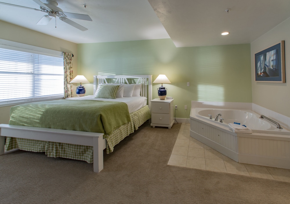 Edgewater Resort - photo 7