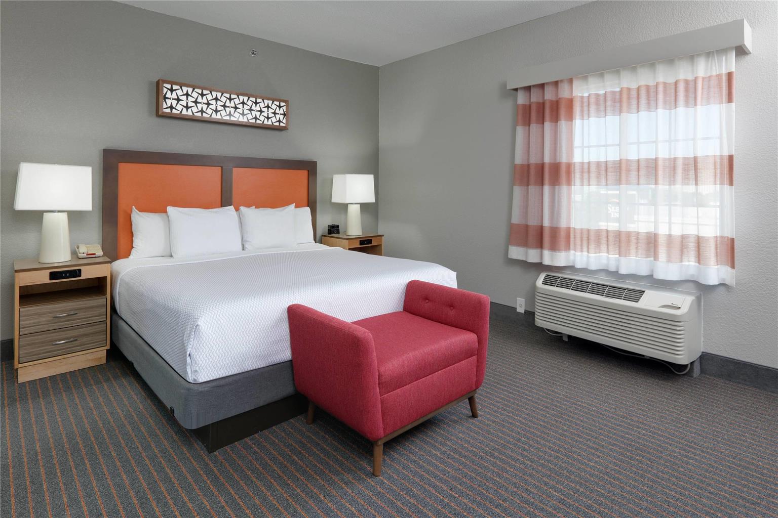 La Quinta Inn & Suites by Wyndham Dallas Love Field - photo 26