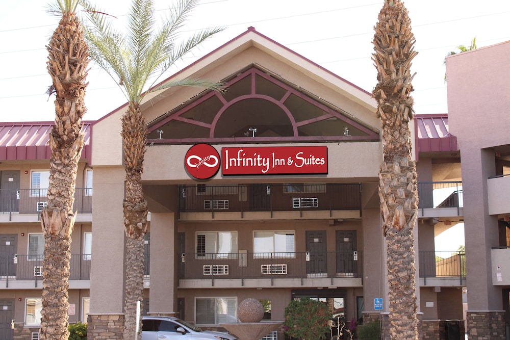 Infinity Inn & Suites - carbon neutral hotel in Tempe