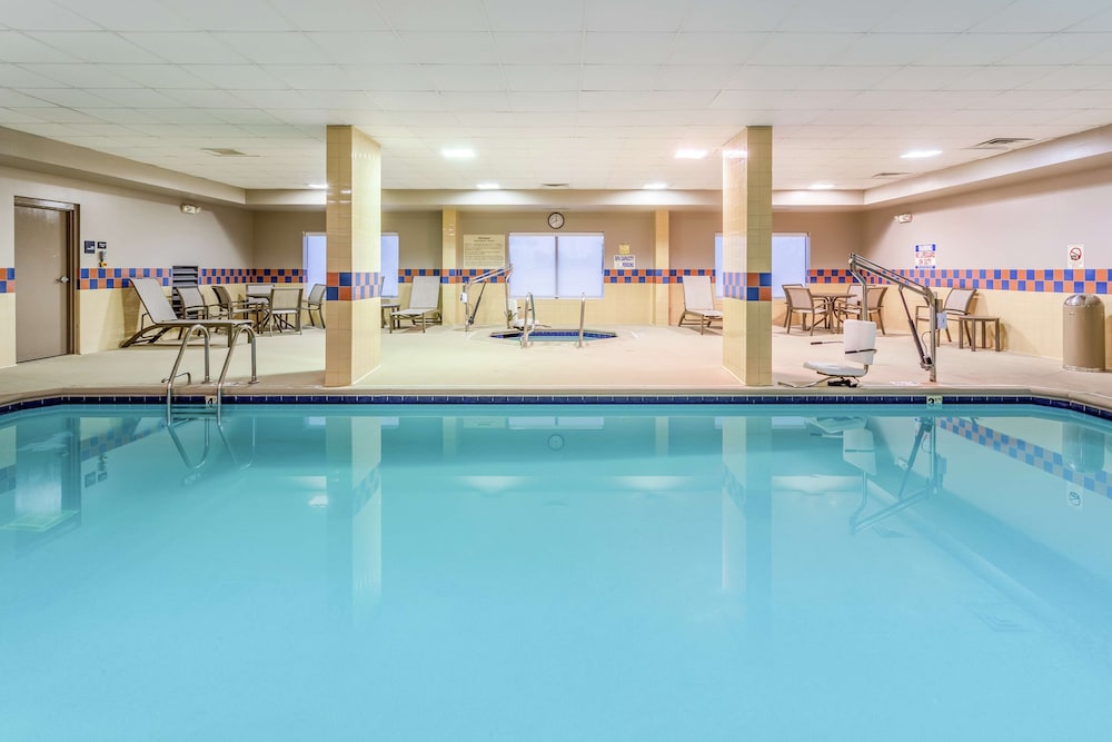 Hampton Inn & Suites Chicago Libertyville - photo 25