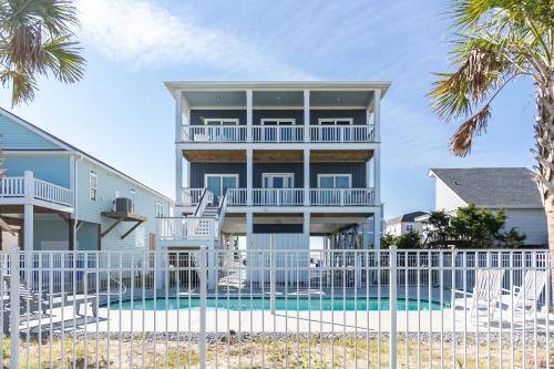 Conch Out by Oak Island Accommodations - photo 2