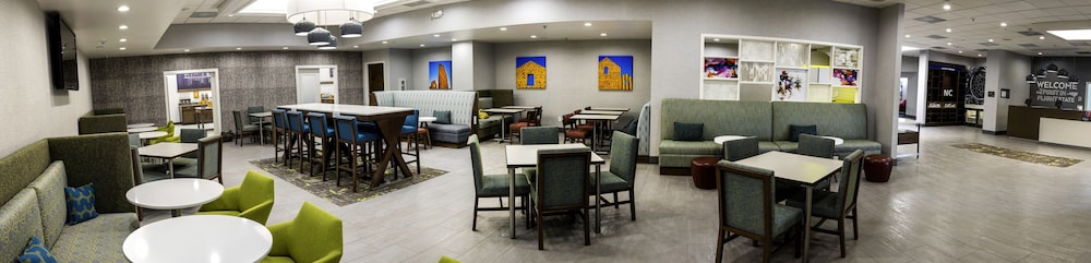 Hampton Inn Kinston - photo 37