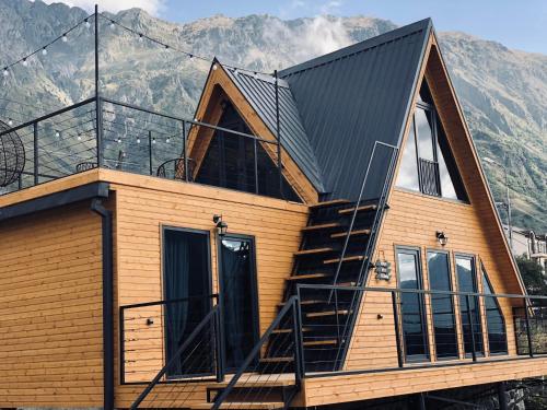 Magic Hut_Kazbegi