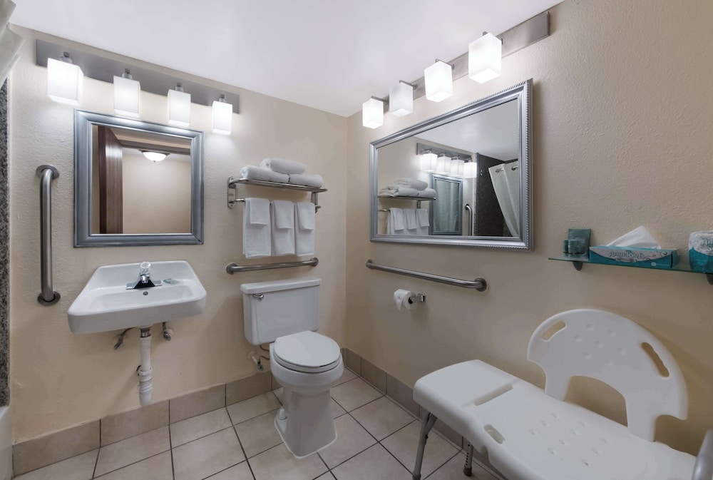 Best Western Hampton Coliseum Inn - photo 17