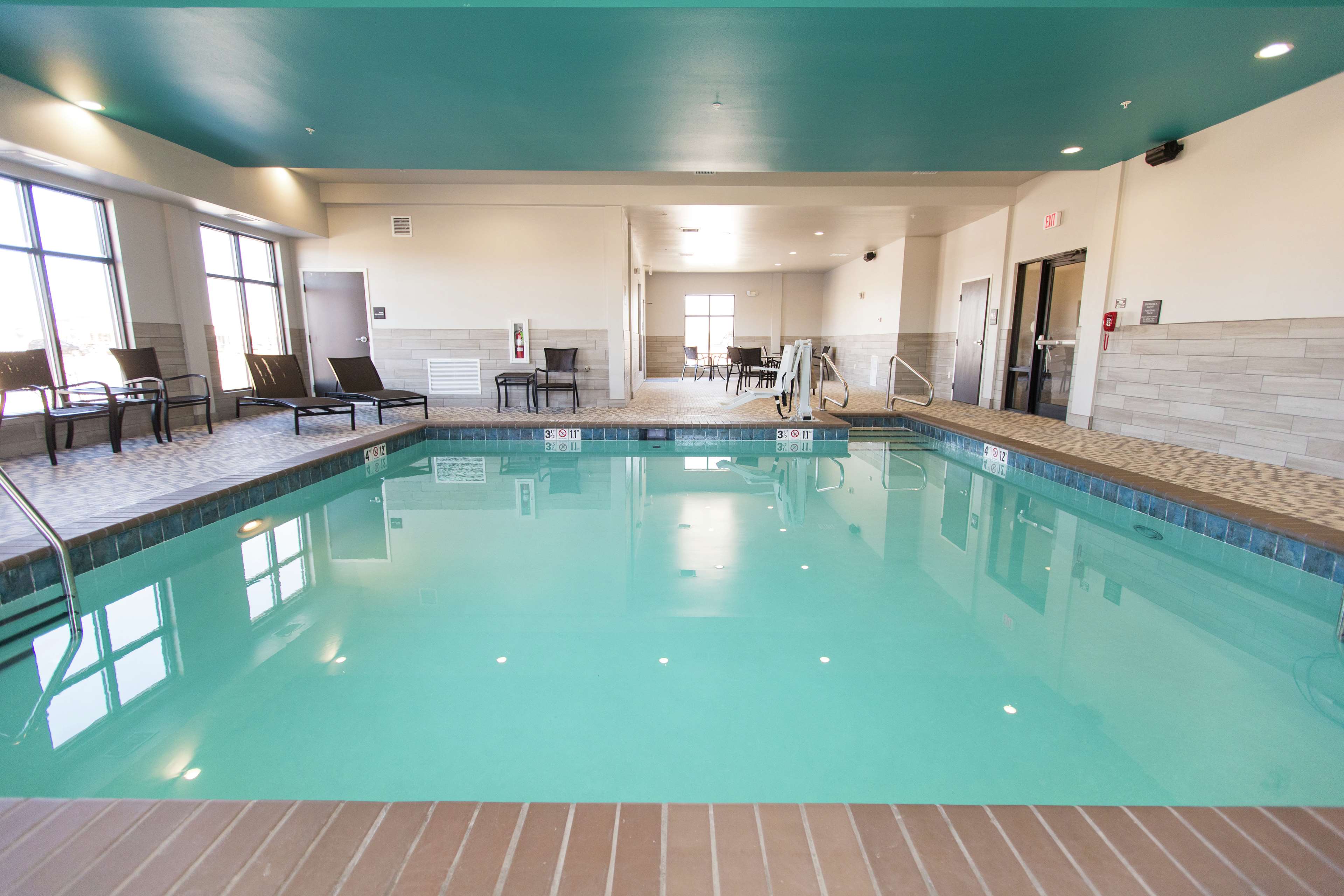 Hampton Inn Mustang - photo 10