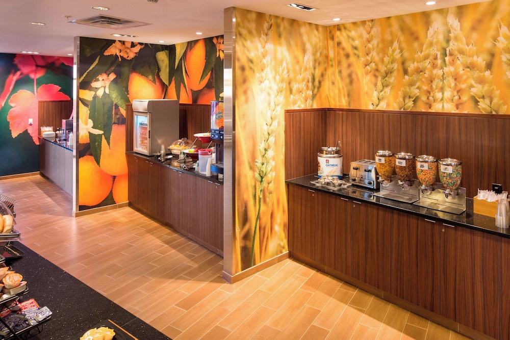 Fairfield Inn & Suites Hershey Chocolate Avenue - photo 40