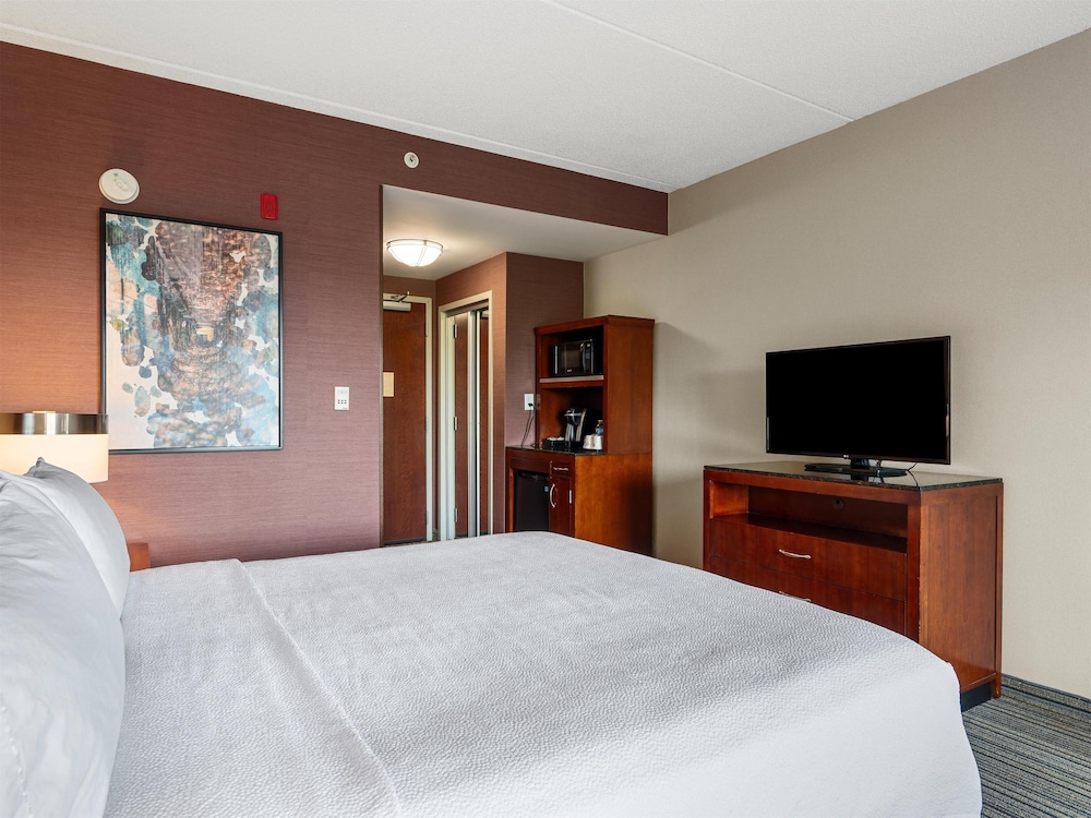 Hilton Garden Inn Winchester - photo 18