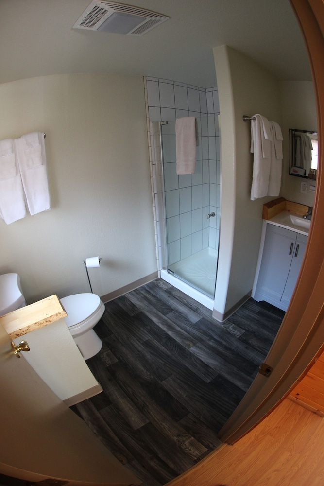 Crater Lake Resort - photo 49
