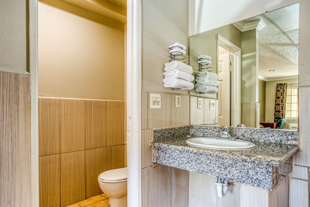 Hotel Whittier CA I 605 - photo 23