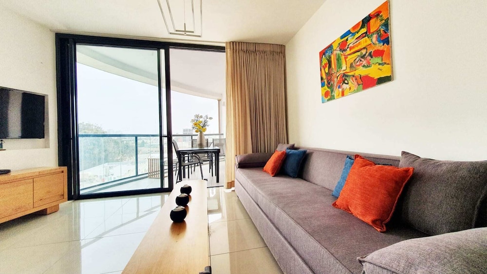 BnBIsrael apartments Maon Rubis — 4-Star Luxury Hotel in Tel Aviv, Israel