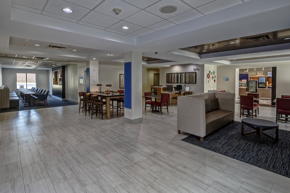 Holiday Inn Express & Suites Smyrna - photo 24