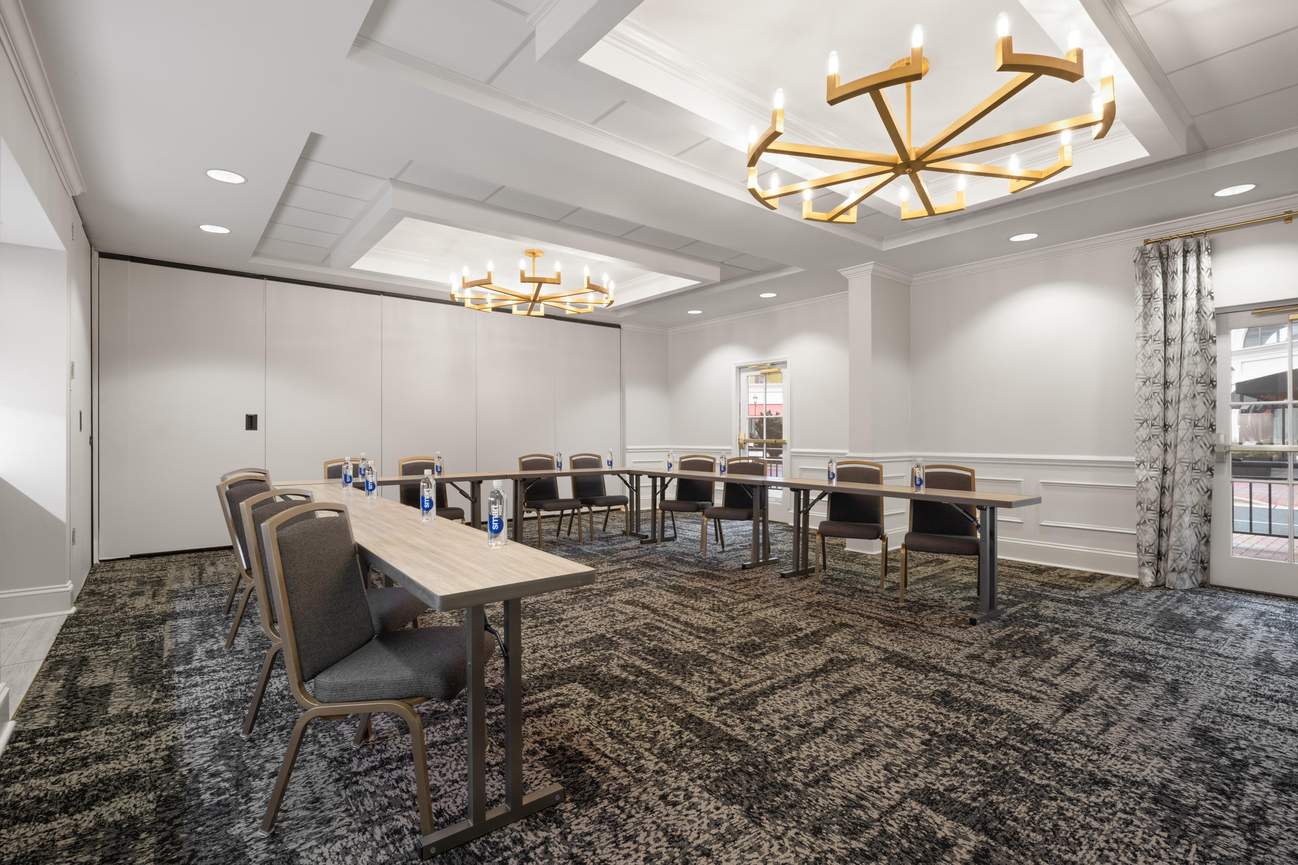 Hampton Inn & Suites Charlotte SouthPark at Phillips Place - photo 14