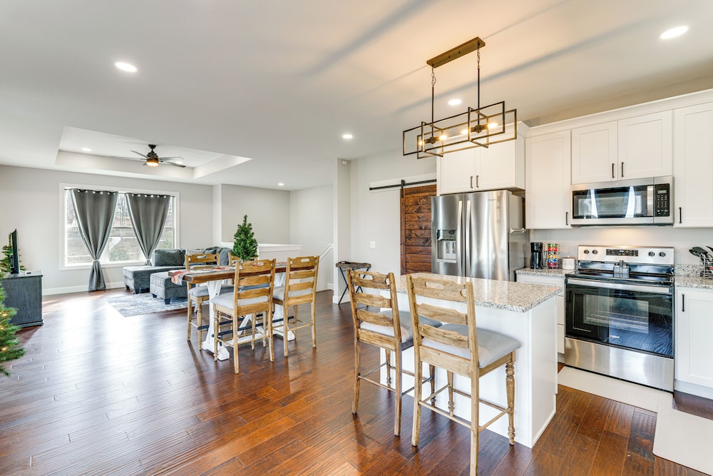 Cherokee Lake Retreat w Views in Morristown — hotel in Morristown