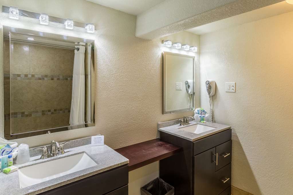Clarion Inn near McAllen Airport - photo 16