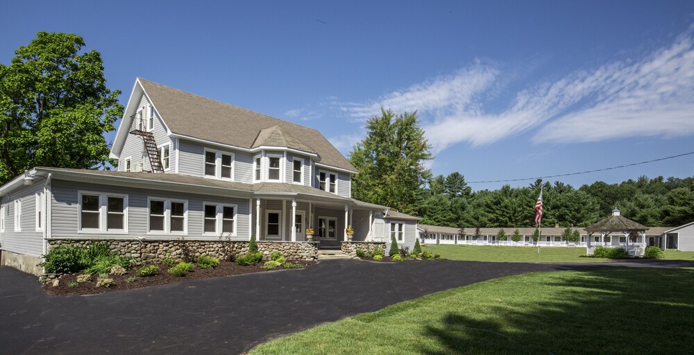 Catskill Mountains Resort - carbon neutral hotel in Highland