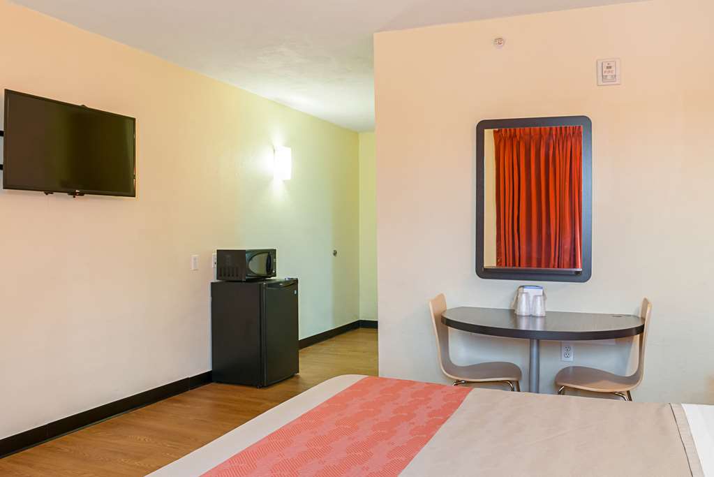 Motel6 New Orleans LA Near Downtown - photo 13