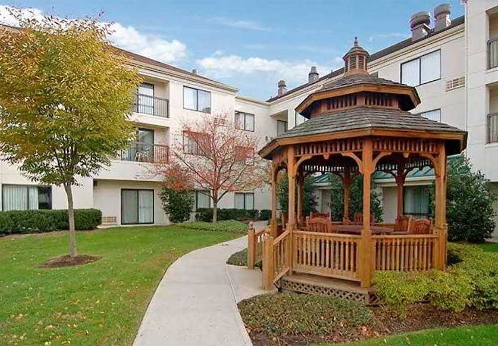 Courtyard by Marriott Princeton - photo 32