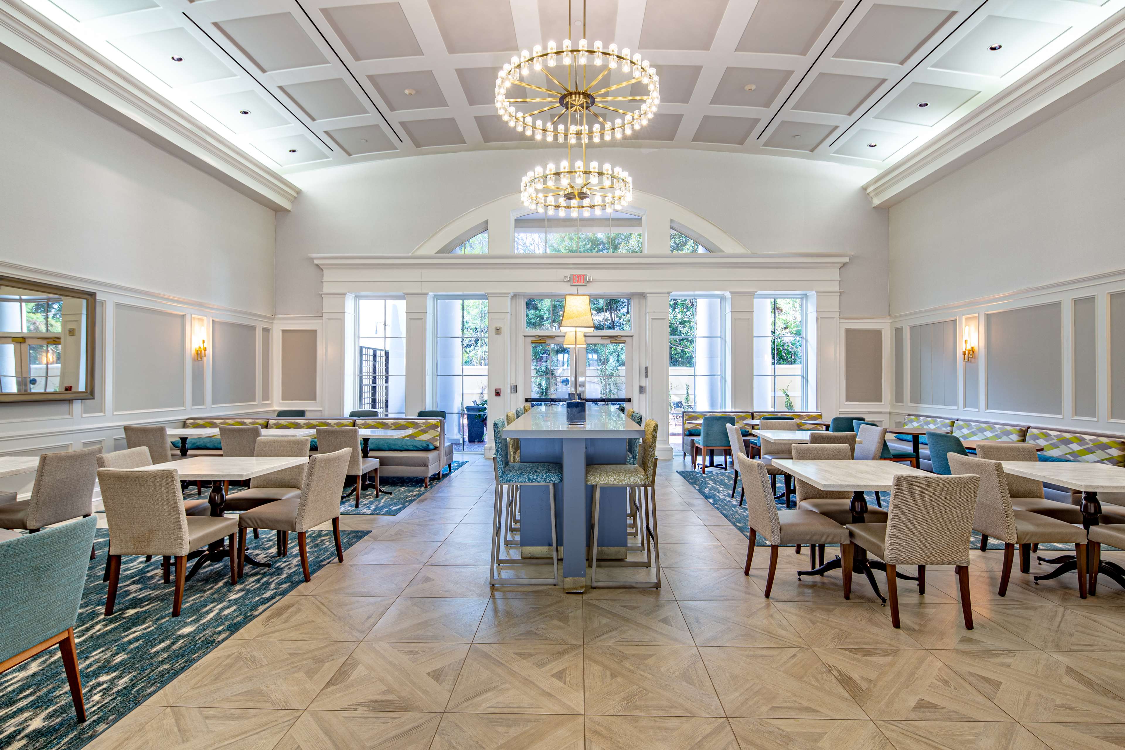 Hampton Inn & Suites Charlotte SouthPark at Phillips Place - photo 11