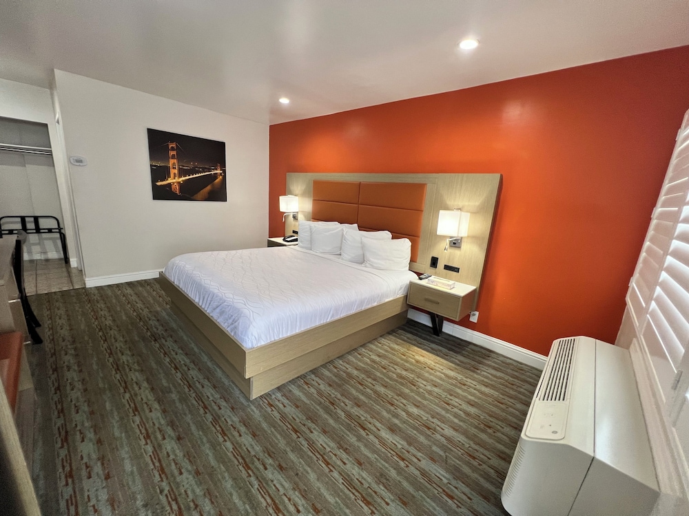 Presidio Parkway Inn - photo 20