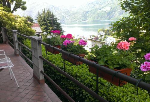 Lake and Guzzi view Holiday Home — 4-Star Luxury Hotel in Mandello Del Lario, Italy