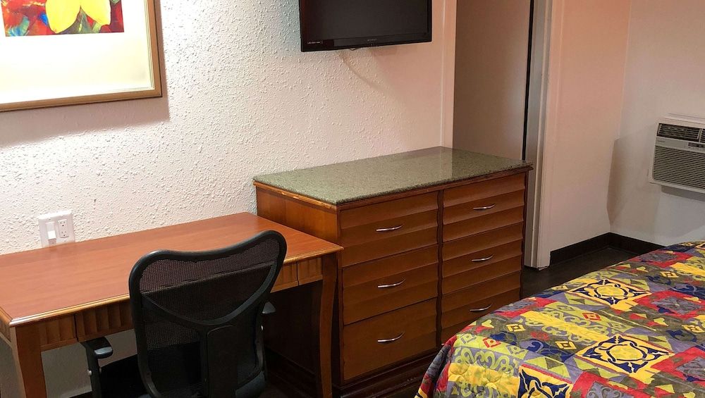 Lucky Vista Motel - photo 13