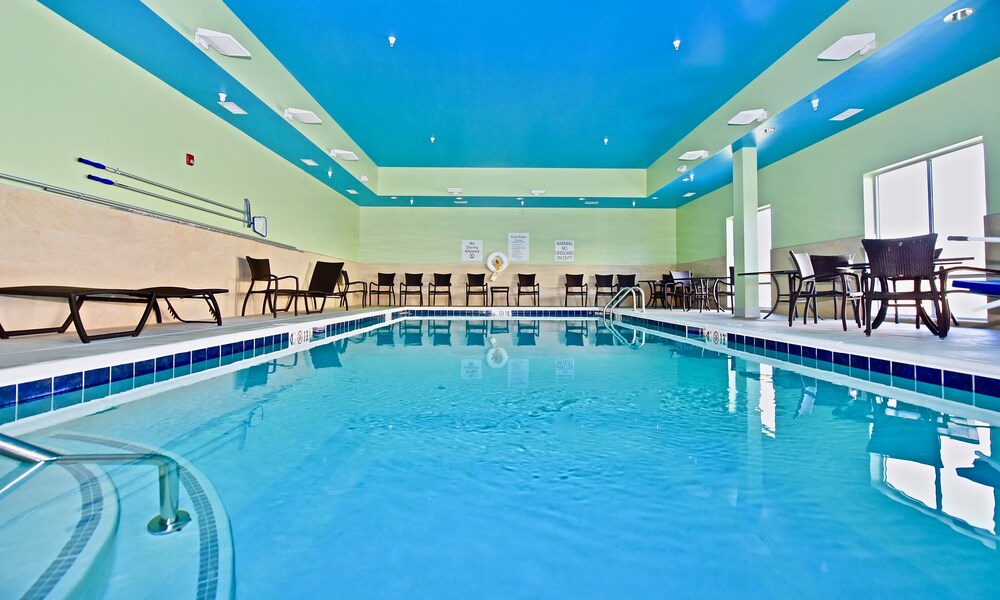 Holiday Inn Express & Suites Perryville by IHG - photo 24