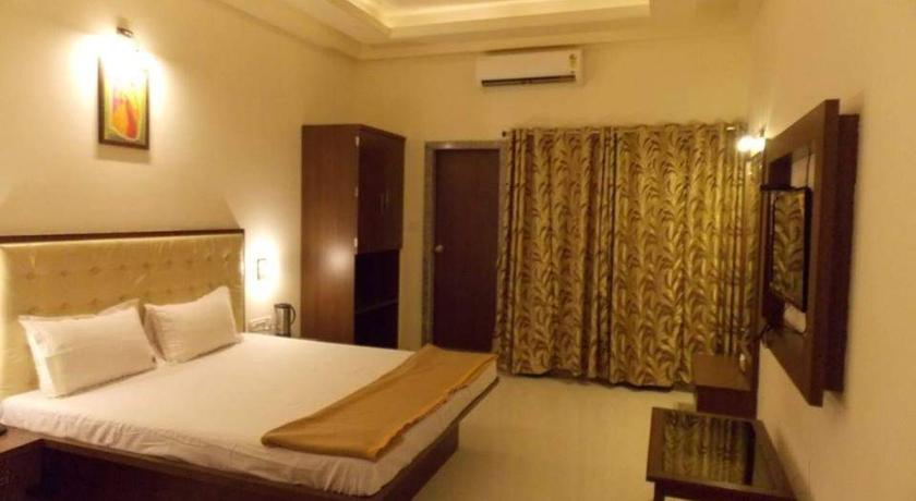 Mohan Palace — hotel in Farrukhabad