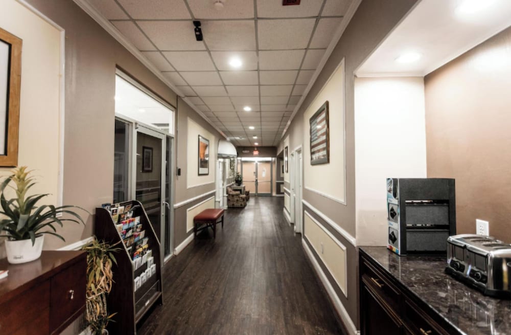 Reidsville Inn & Suites by Oyo Hwy 29 - photo 19
