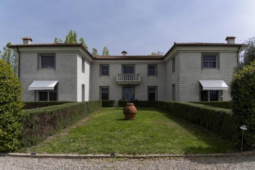 Casa San Rocco — 4-Star Luxury Hotel in Castelnuovo, Italy
