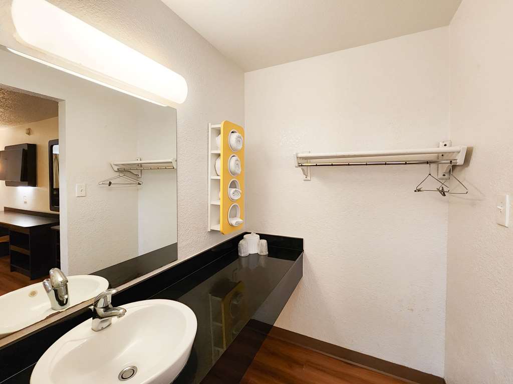 Motel 6 Baytown TX Baytown East - photo 20