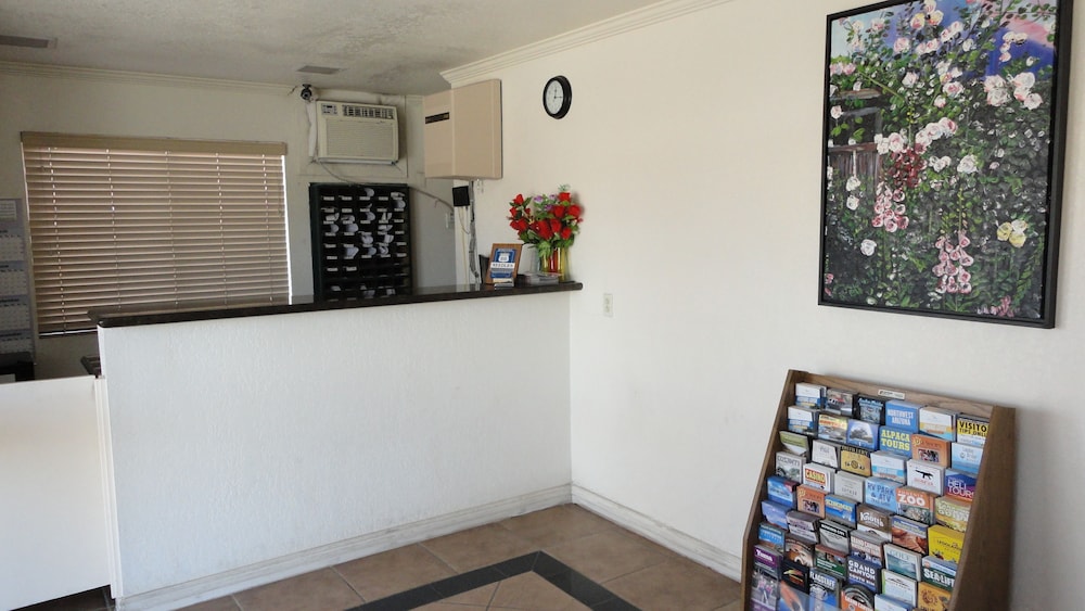 Imperial 400 Motor Inn - photo 6