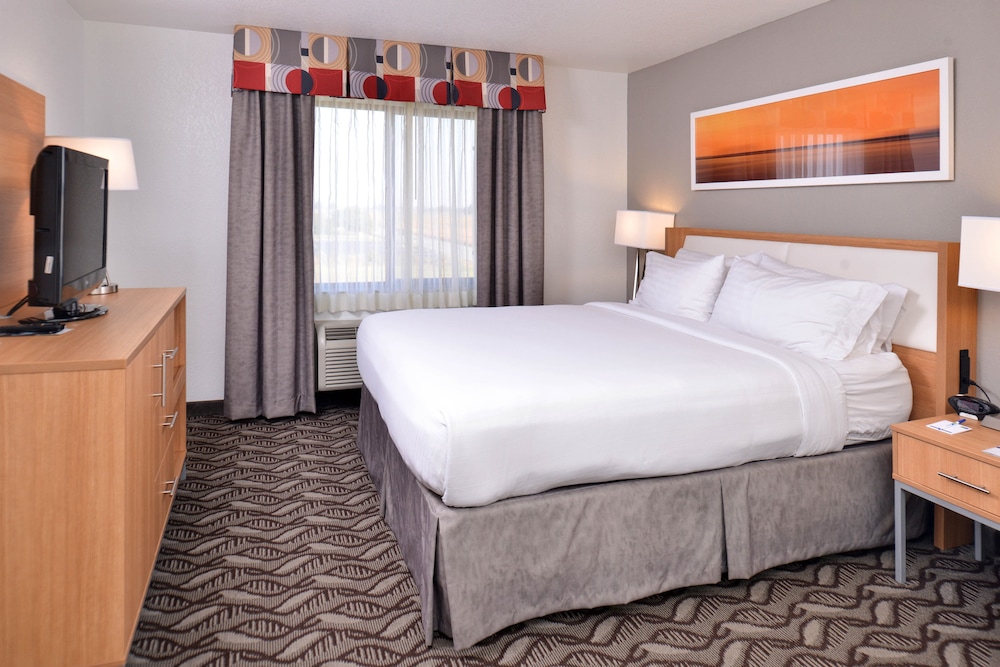 Holiday Inn Express & Suites Lonoke I 40 Exit 175 - photo 7