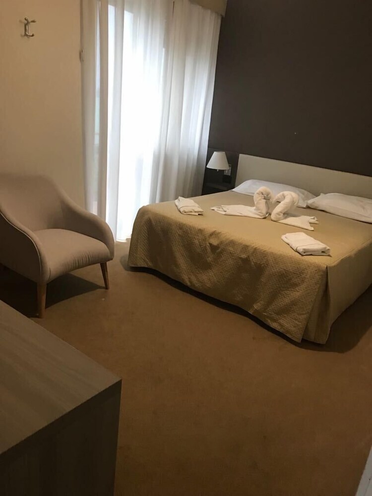 Hotel Lido — hotel in Viverone