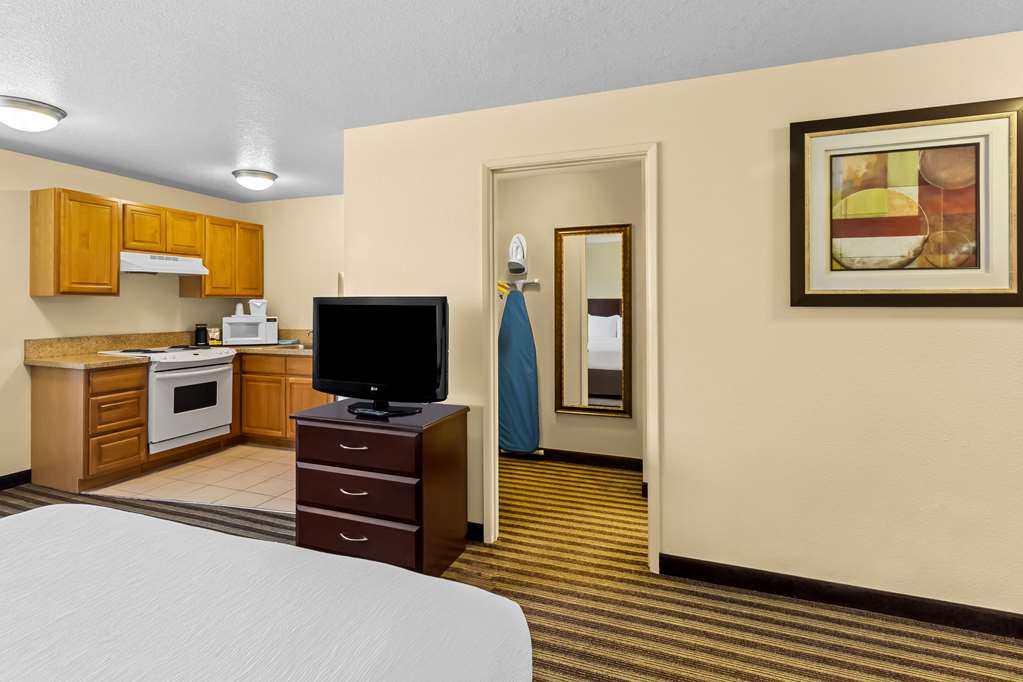 Quality Inn & Suites Vancouver Hazel Dell - photo 12