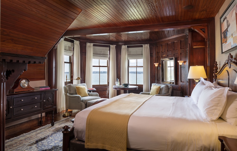 Castle Hill Inn - photo 2