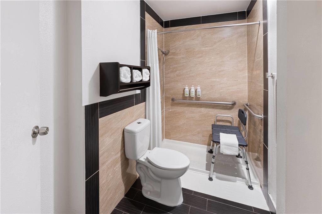 La Quinta Inn by Wyndham Fort Collins - photo 13