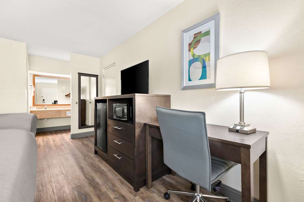 Quality Inn Pelham I 65 exit 246 - photo 9