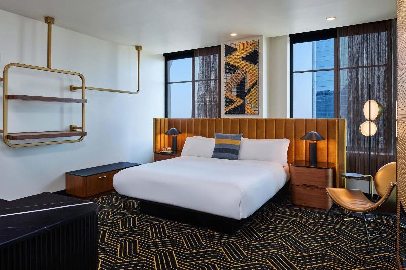 W Minneapolis The Foshay - photo 82