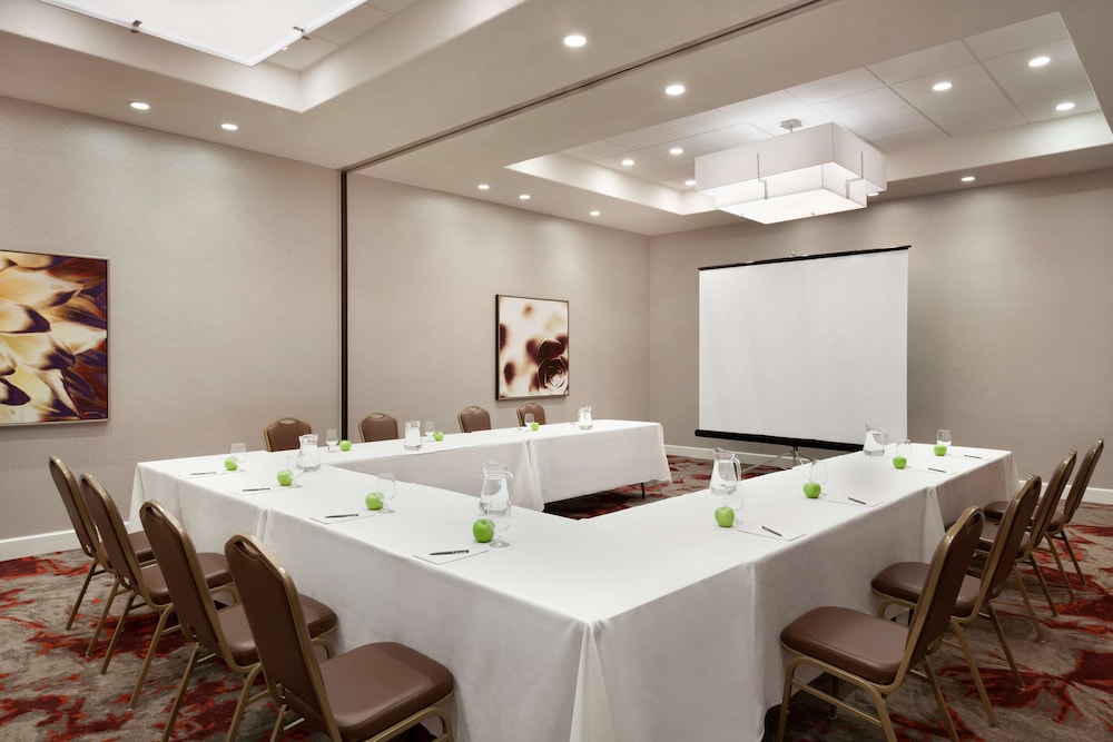Embassy Suites by Hilton Temecula Valley Wine Country - photo 33