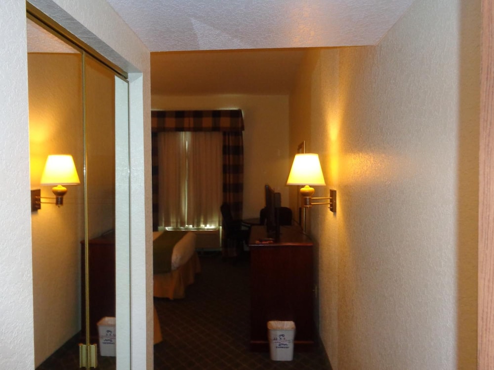 Ruskin Inn Hotel - photo 25