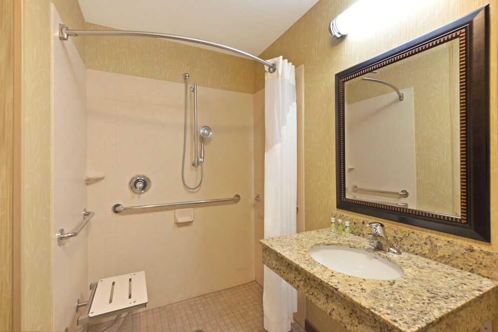 Holiday Inn Express Hotel & Suites Richfield by IHG - photo 23