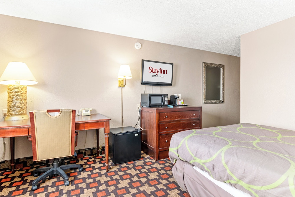 Super 8 by Wyndham Little Falls - photo 9