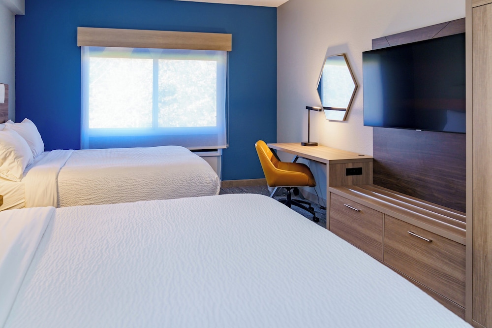 Holiday Inn Express Hotel & Suites Raleigh SW NC State by IHG - photo 40