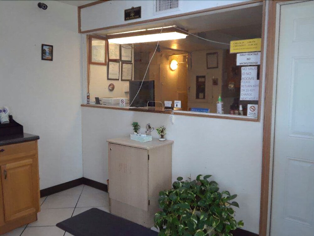 Port City Inn - photo 14
